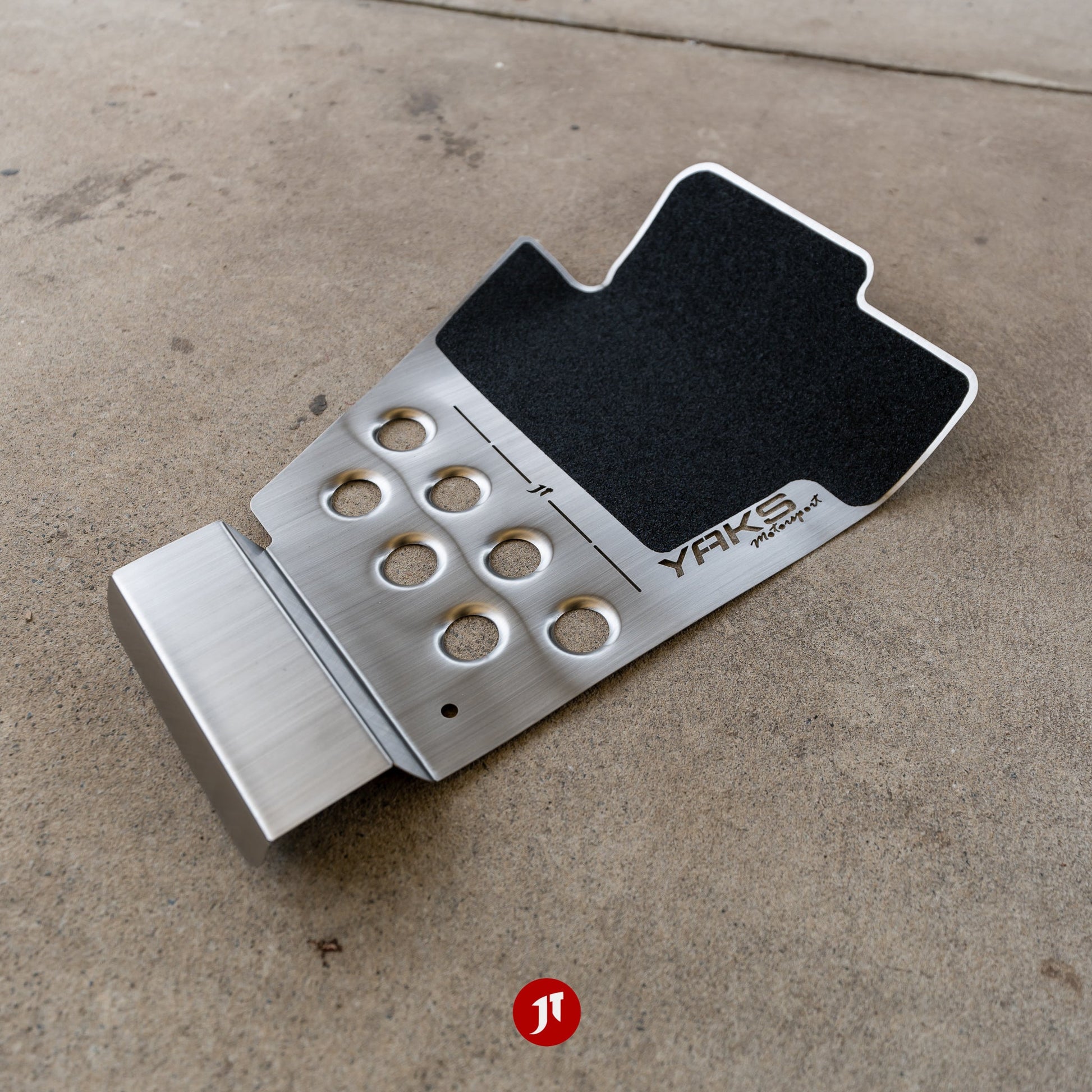 rhd-s2000-driver-and-passenger-floor-plates