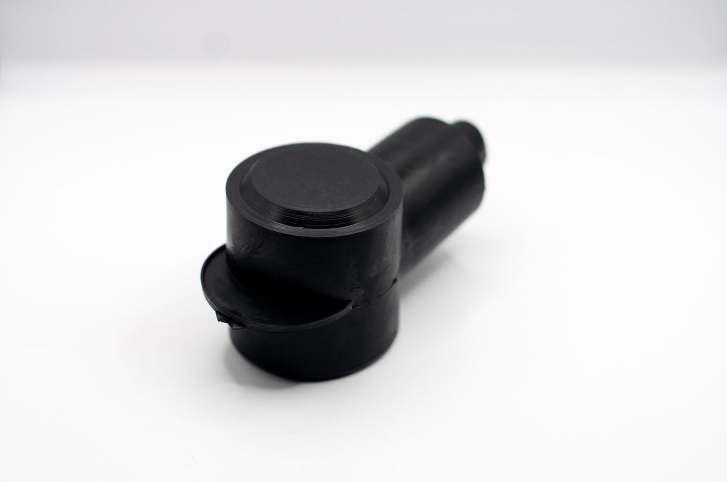 32mm Terminal Insulator 2-2/0 Passthrough (Black)