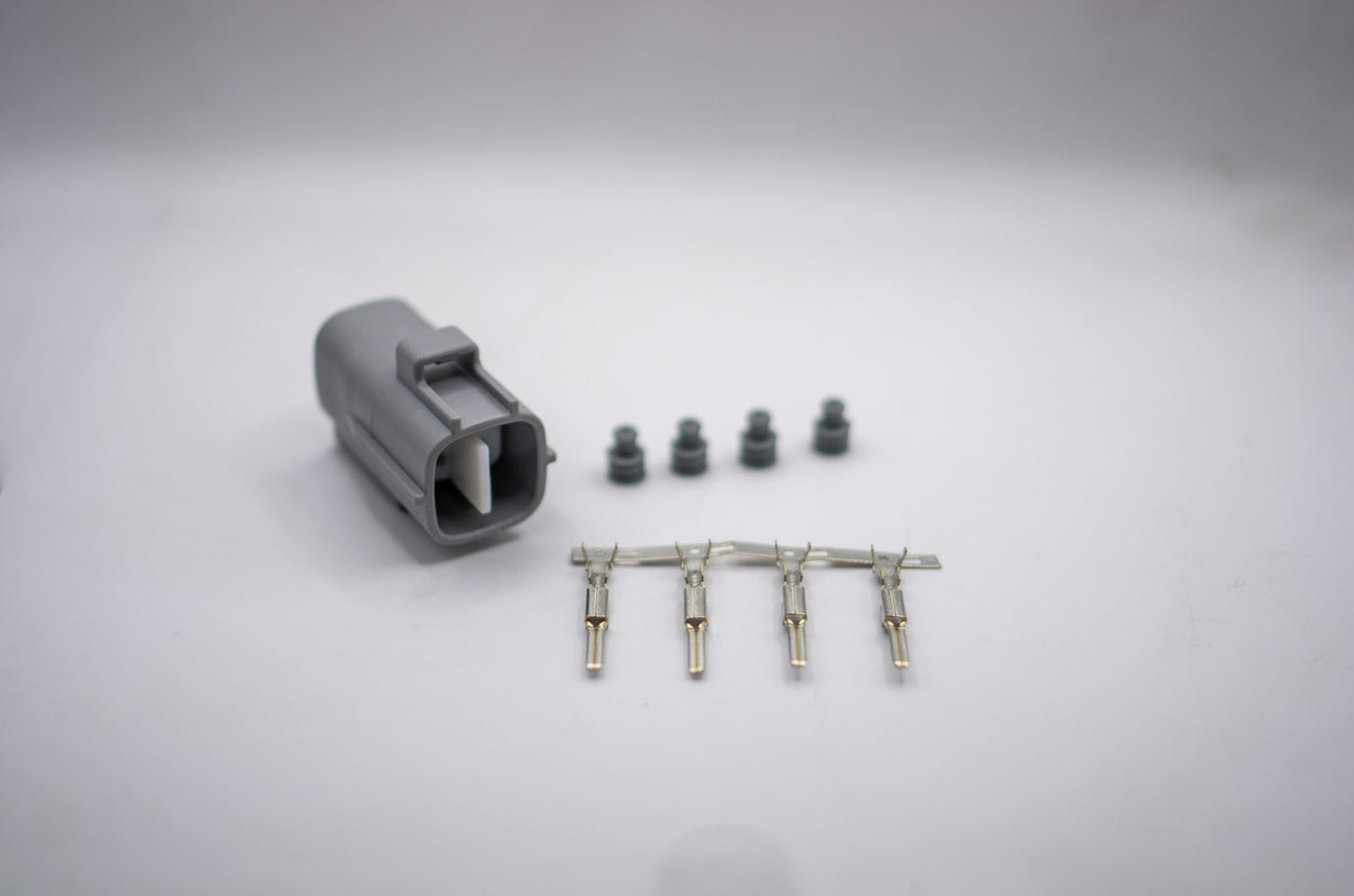 Sumitomo TS090-4P-4 Connector