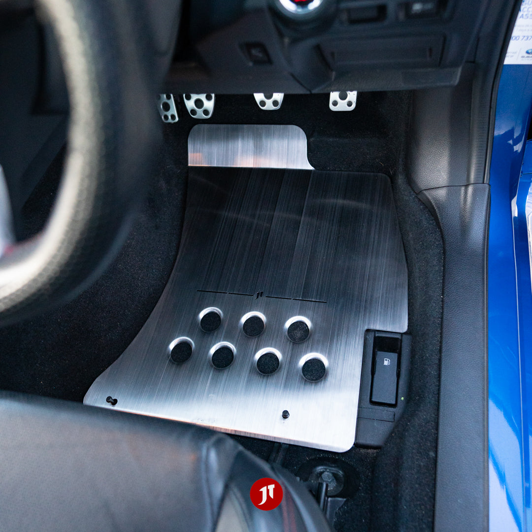 my15-wrx-driver-floor-plate