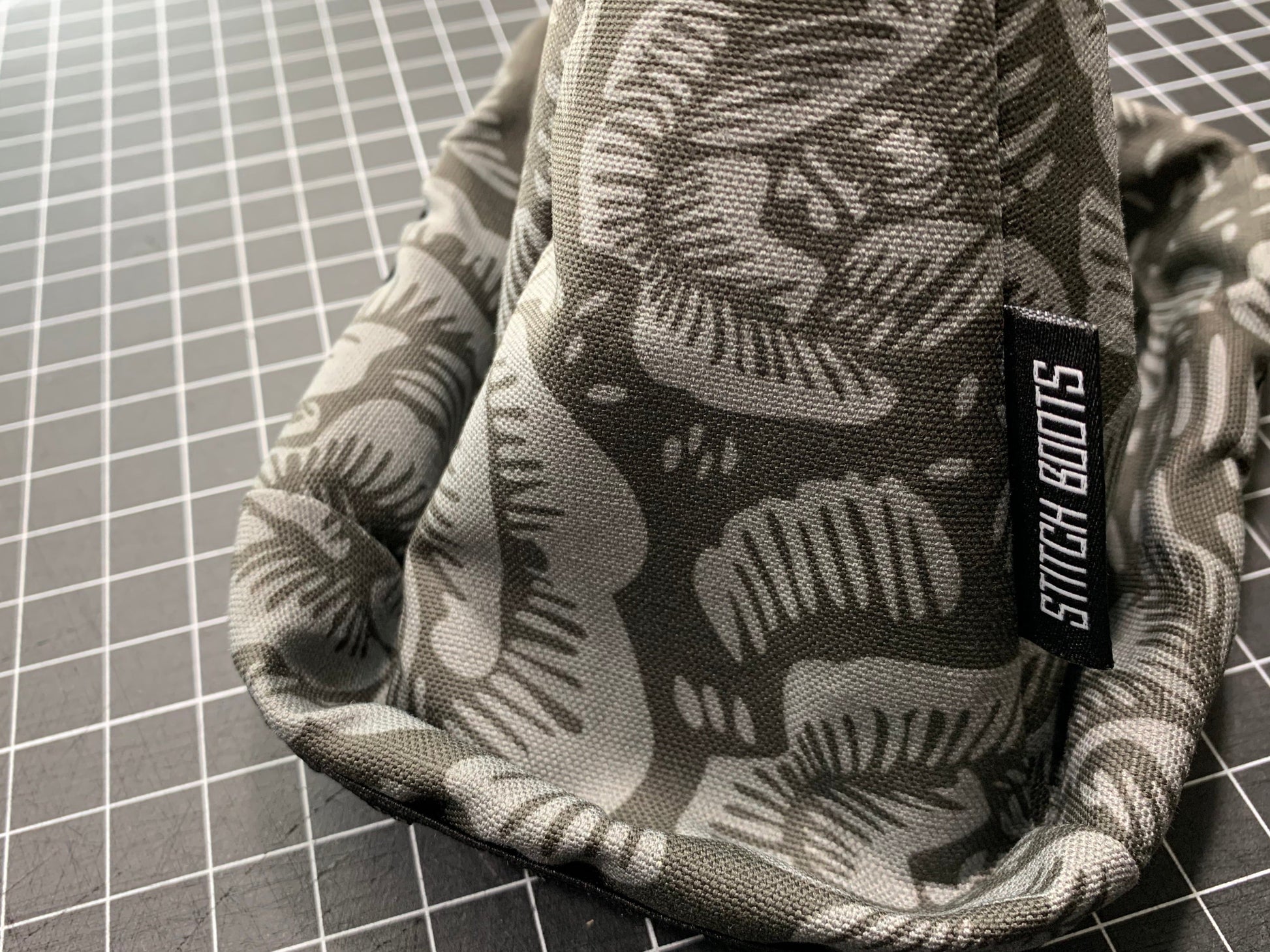 grey-roses-shift-boot