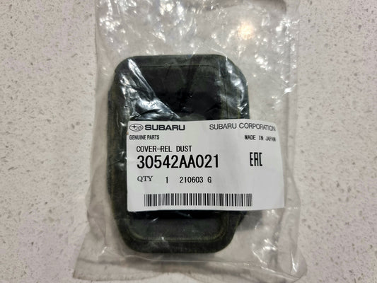 subaru-dust-cover-clutch-fork-5-speed