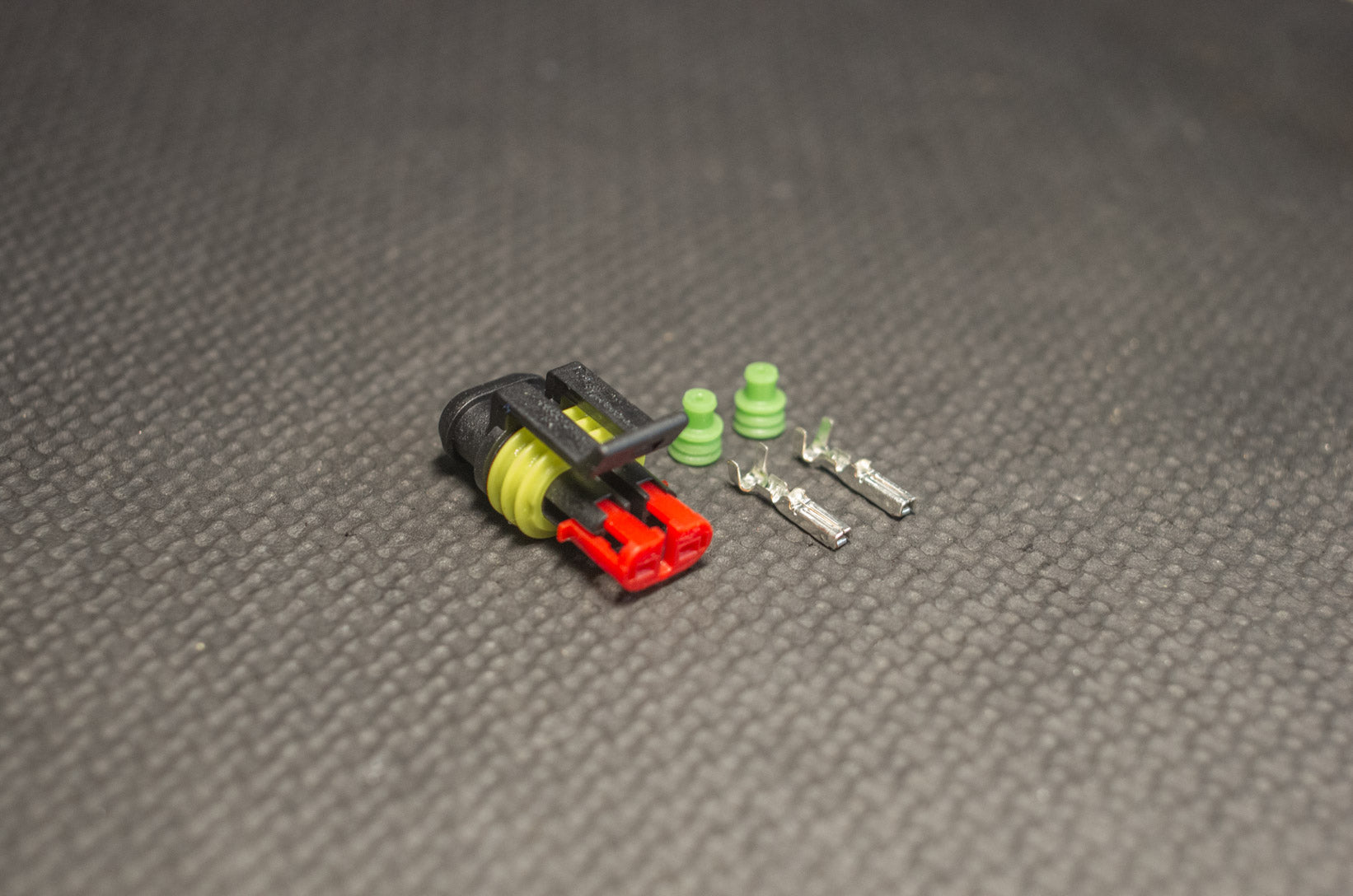 TE Connectivity AMP SuperSeal-1.5 2 way plug