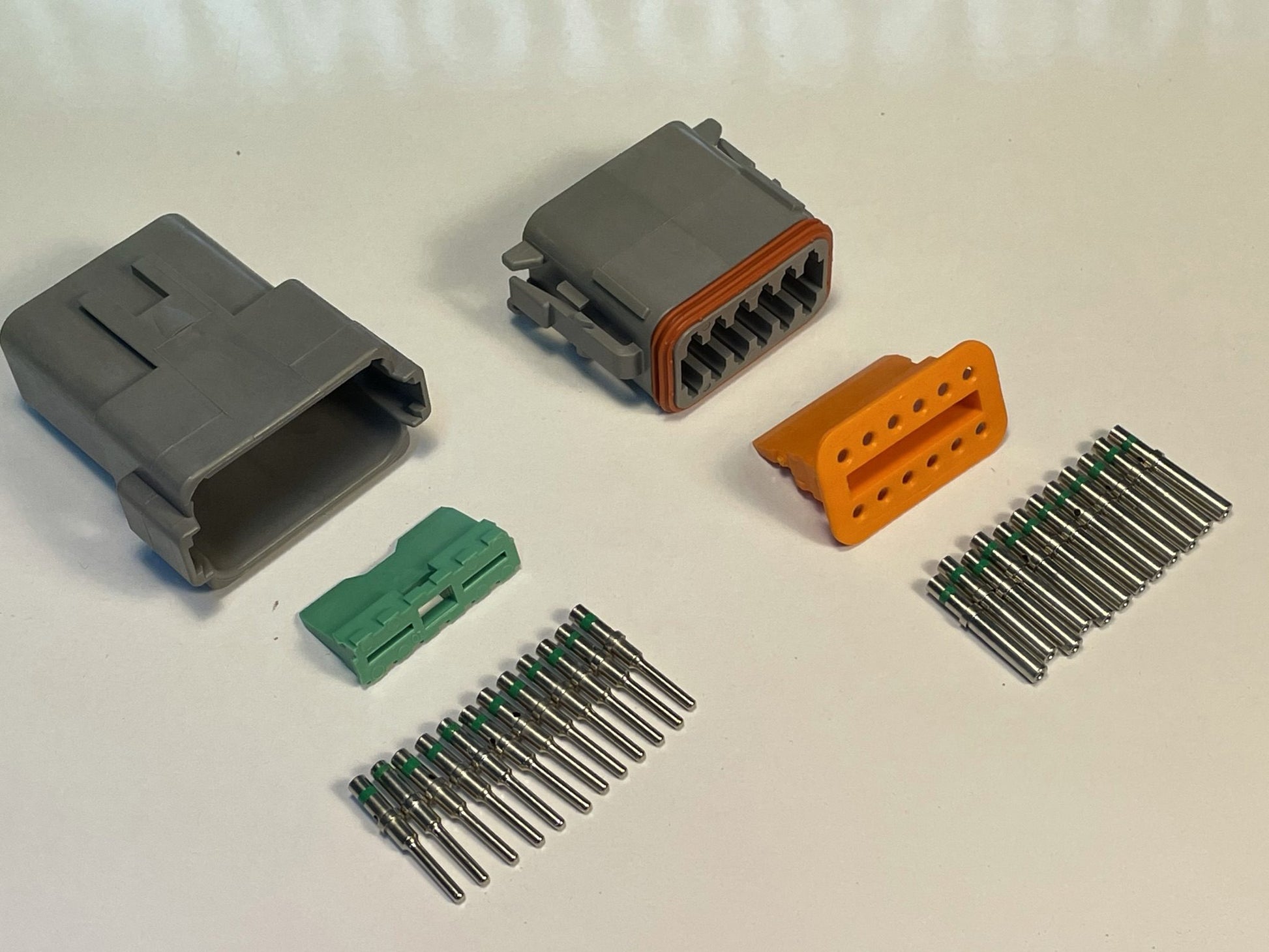 DEUTSCH DT CONNECTOR KIT - 12 Pin Kit