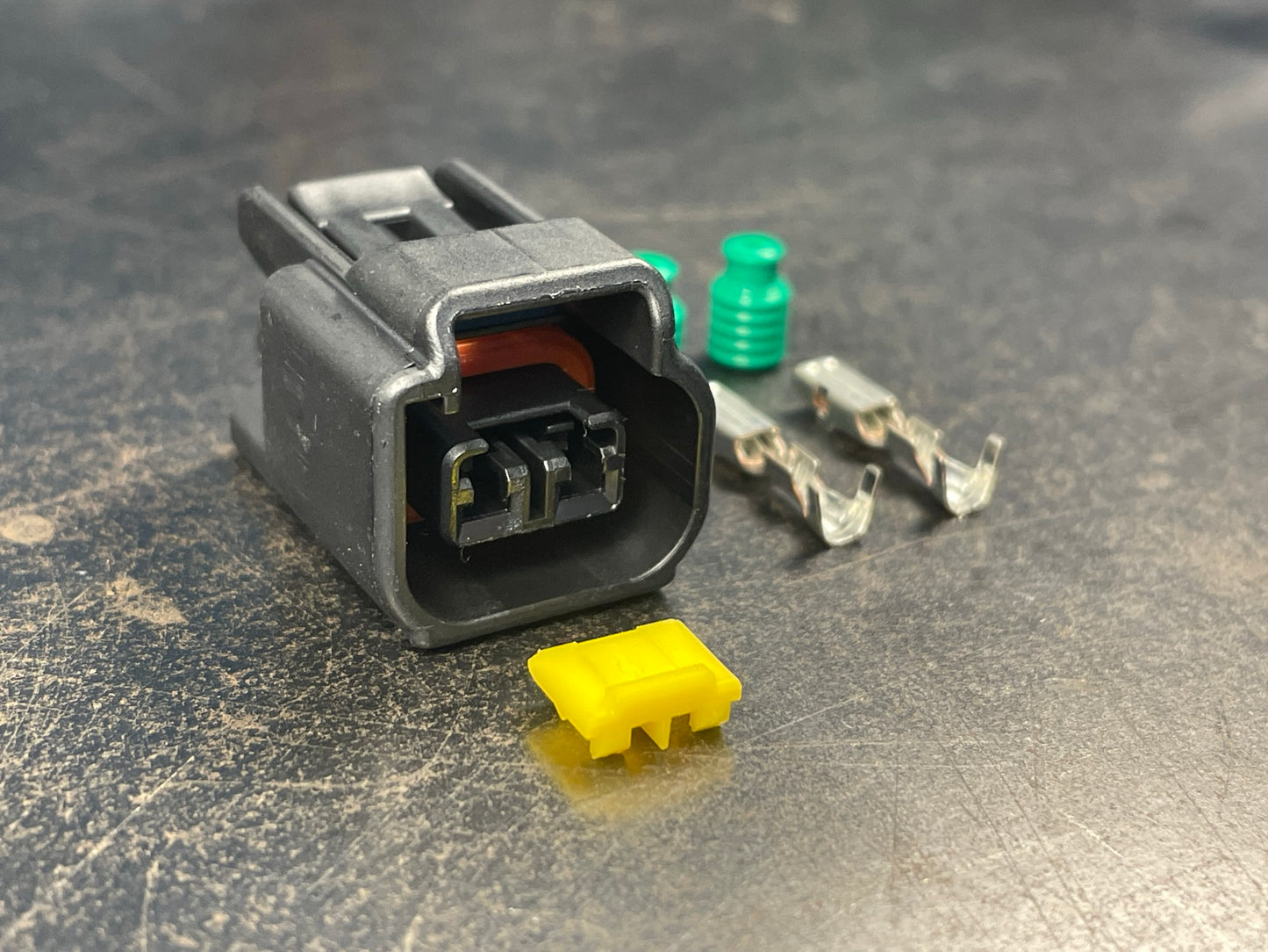 Furukawa RFW-2S Connector
