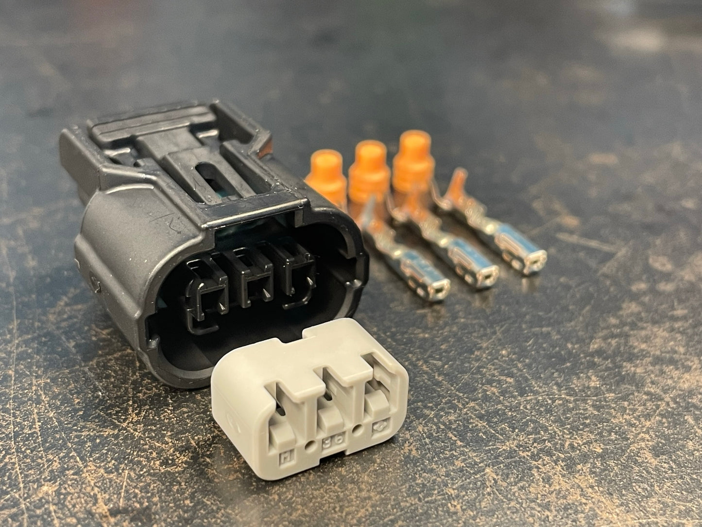 Sumitomo HX040-3S-1 Connector